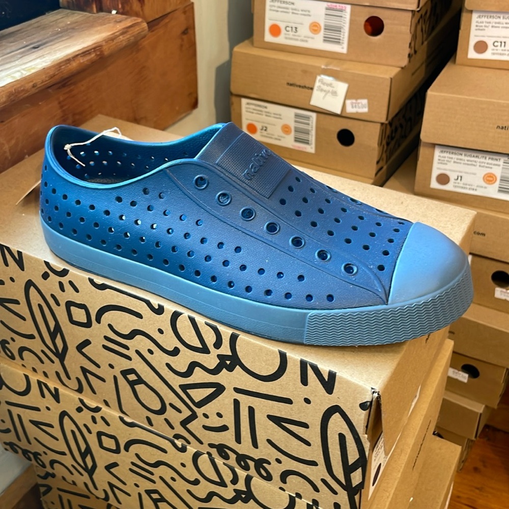 Native Jefferson Challenger Blue/ Still Blue